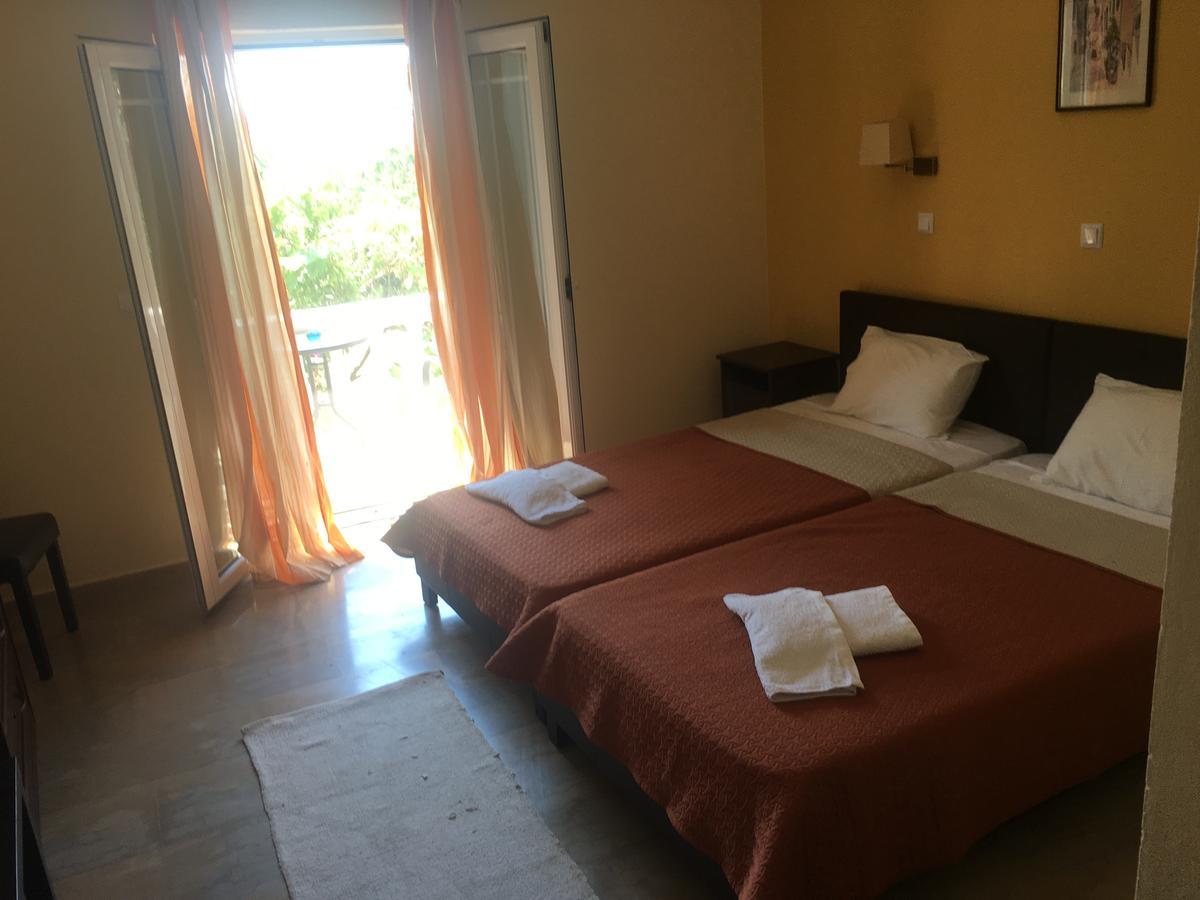 Pension Skala Agios Matthaios (Corfu) Exterior foto